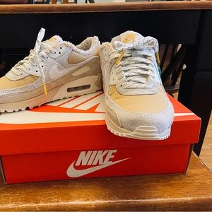 Nike Air Max 90s, Neutral colors - size 9 Womens